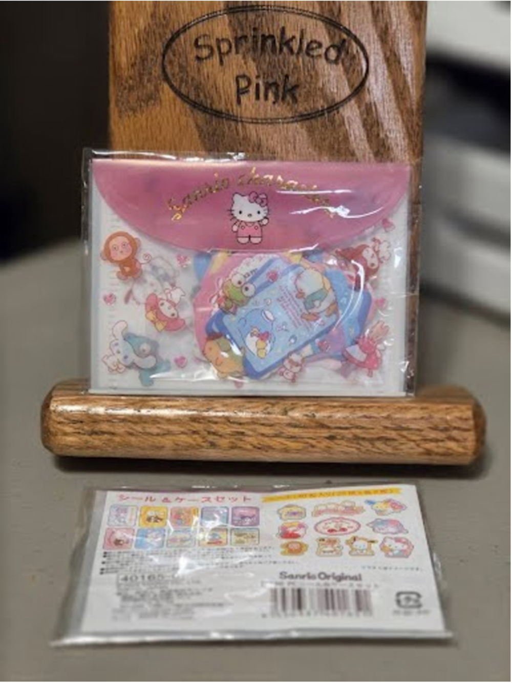 #FAM-2252 Sanrio Family Flake Seals